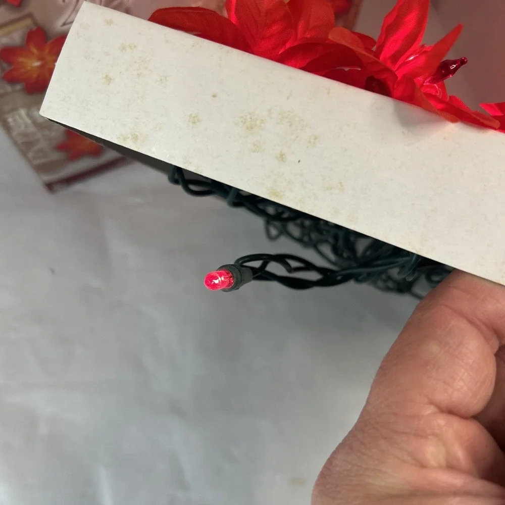 Vintage Strand of Silk Poinsettia Christmas Tree Light 20 Set Read 1 Missing